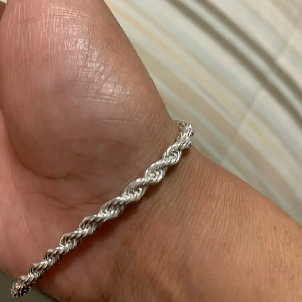 SilverTwisted Chain Bracelet For Women and Man Men 8”